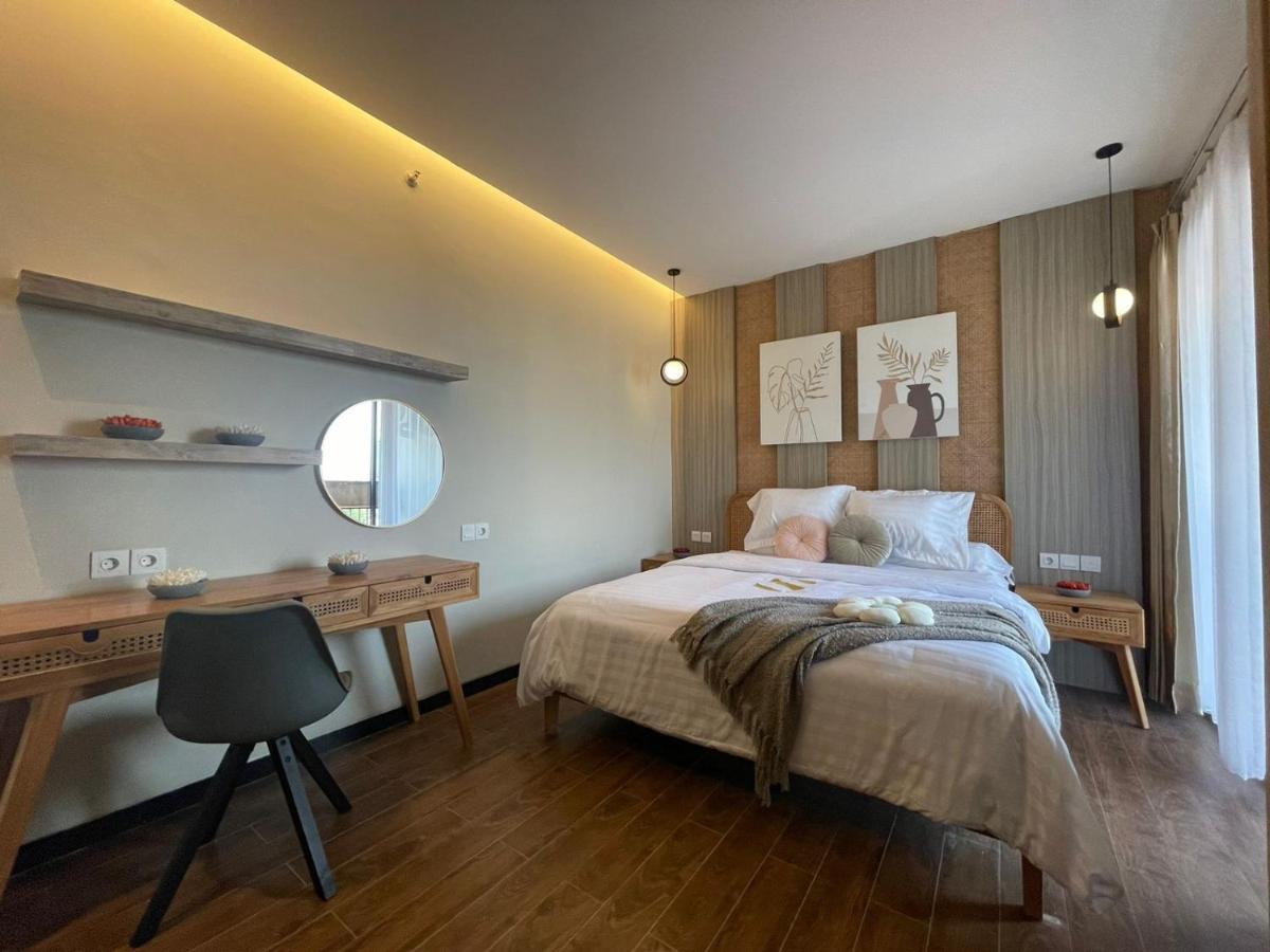 Stay.Vie Hotel Surabaja Zewnętrze zdjęcie