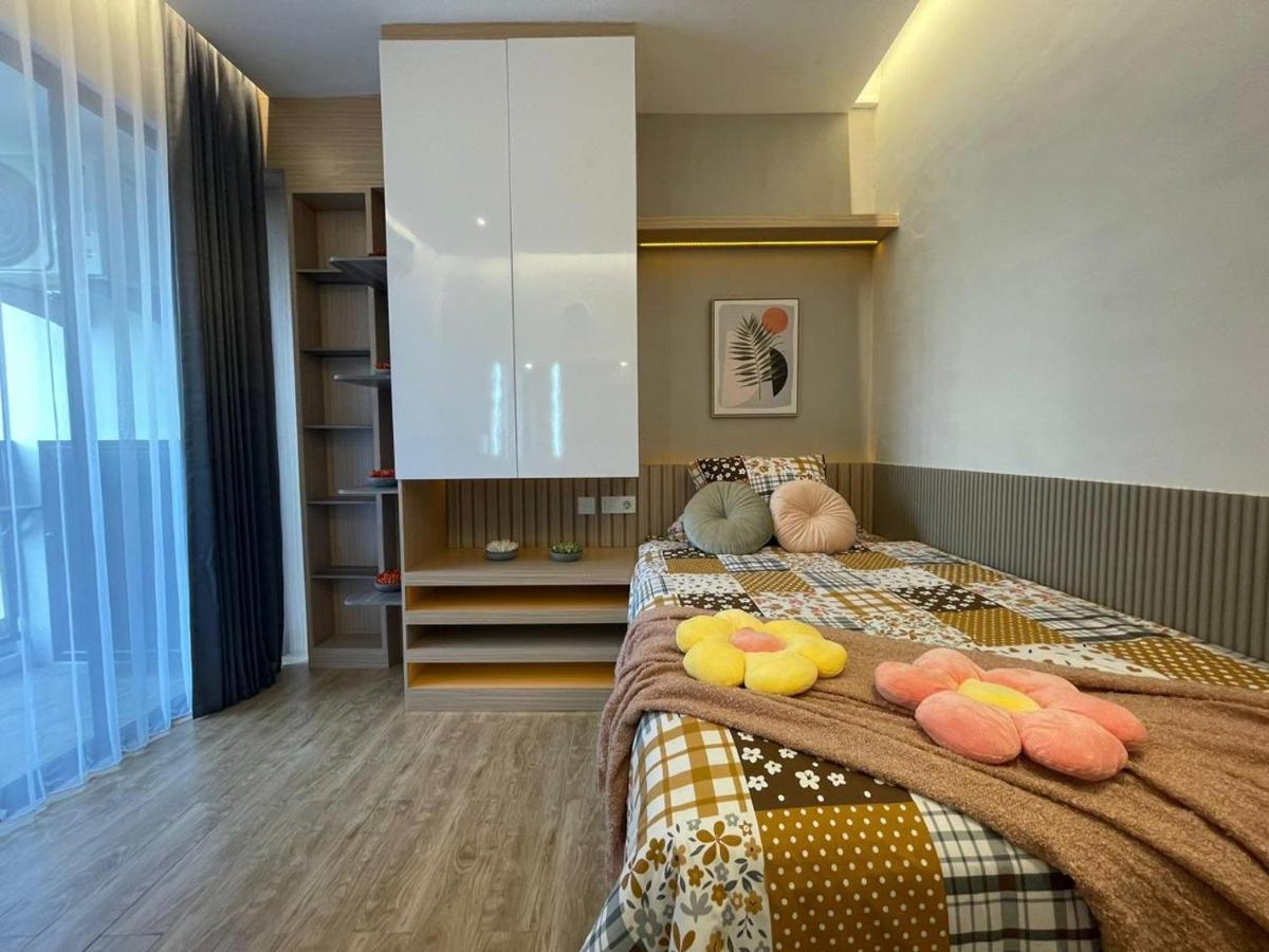 Stay.Vie Hotel Surabaja Zewnętrze zdjęcie
