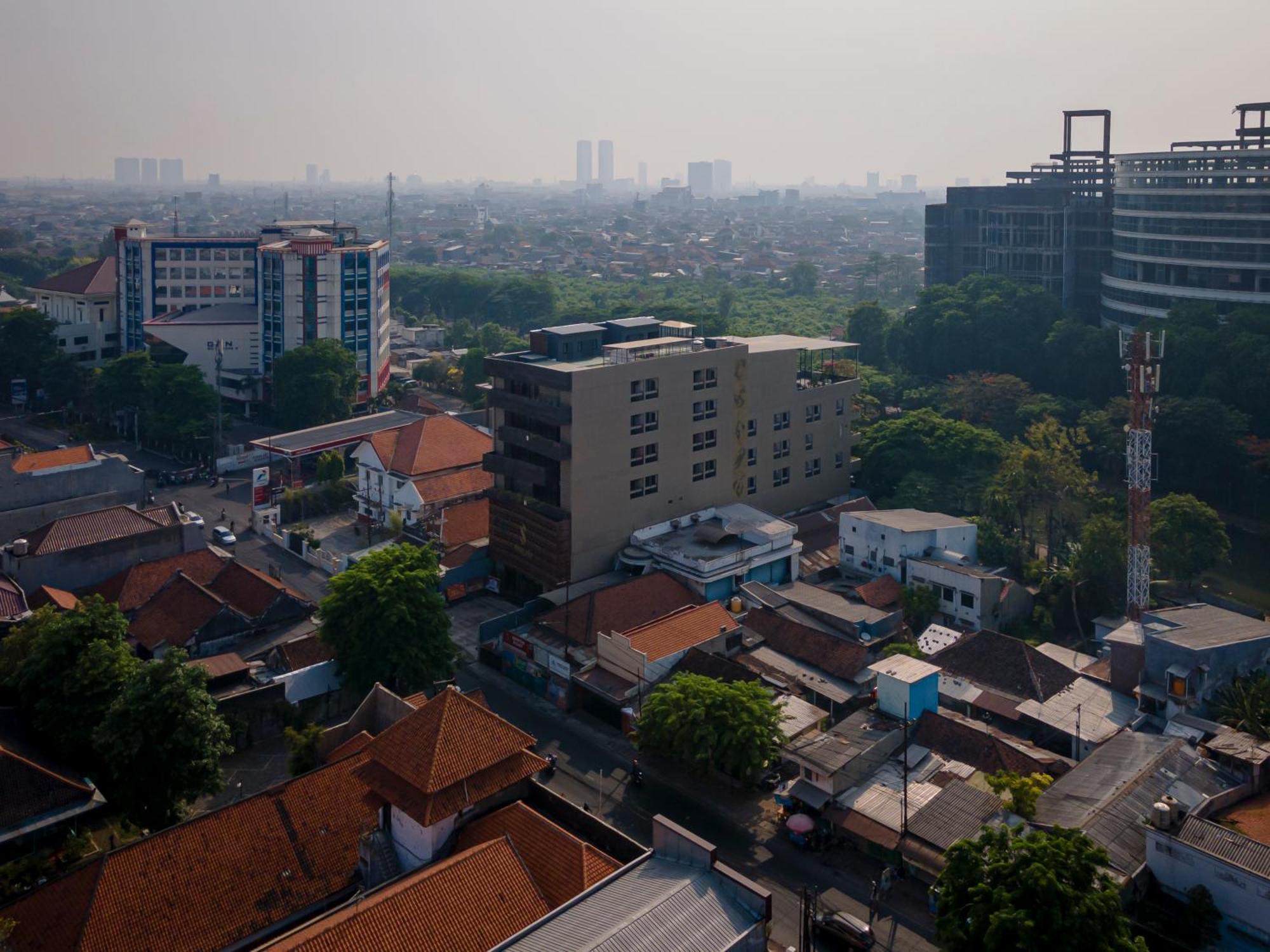 Stay.Vie Hotel Surabaja Zewnętrze zdjęcie