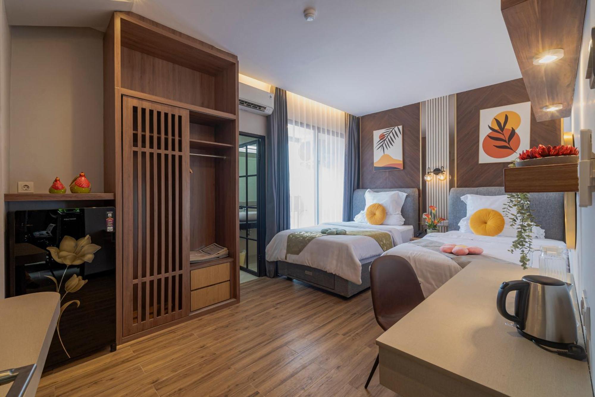 Stay.Vie Hotel Surabaja Zewnętrze zdjęcie