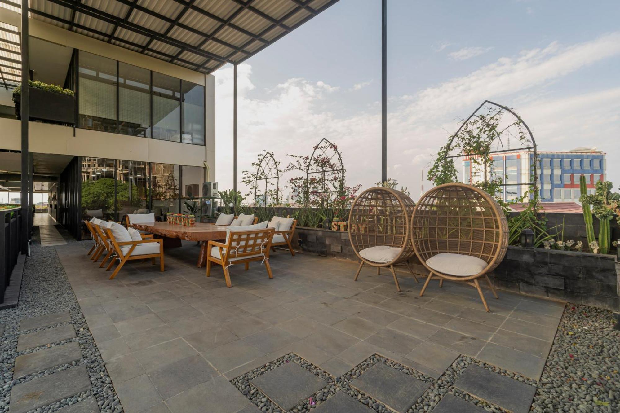Stay.Vie Hotel Surabaja Zewnętrze zdjęcie