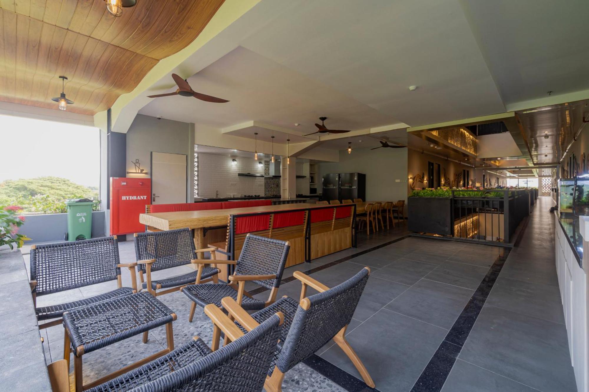 Stay.Vie Hotel Surabaja Zewnętrze zdjęcie