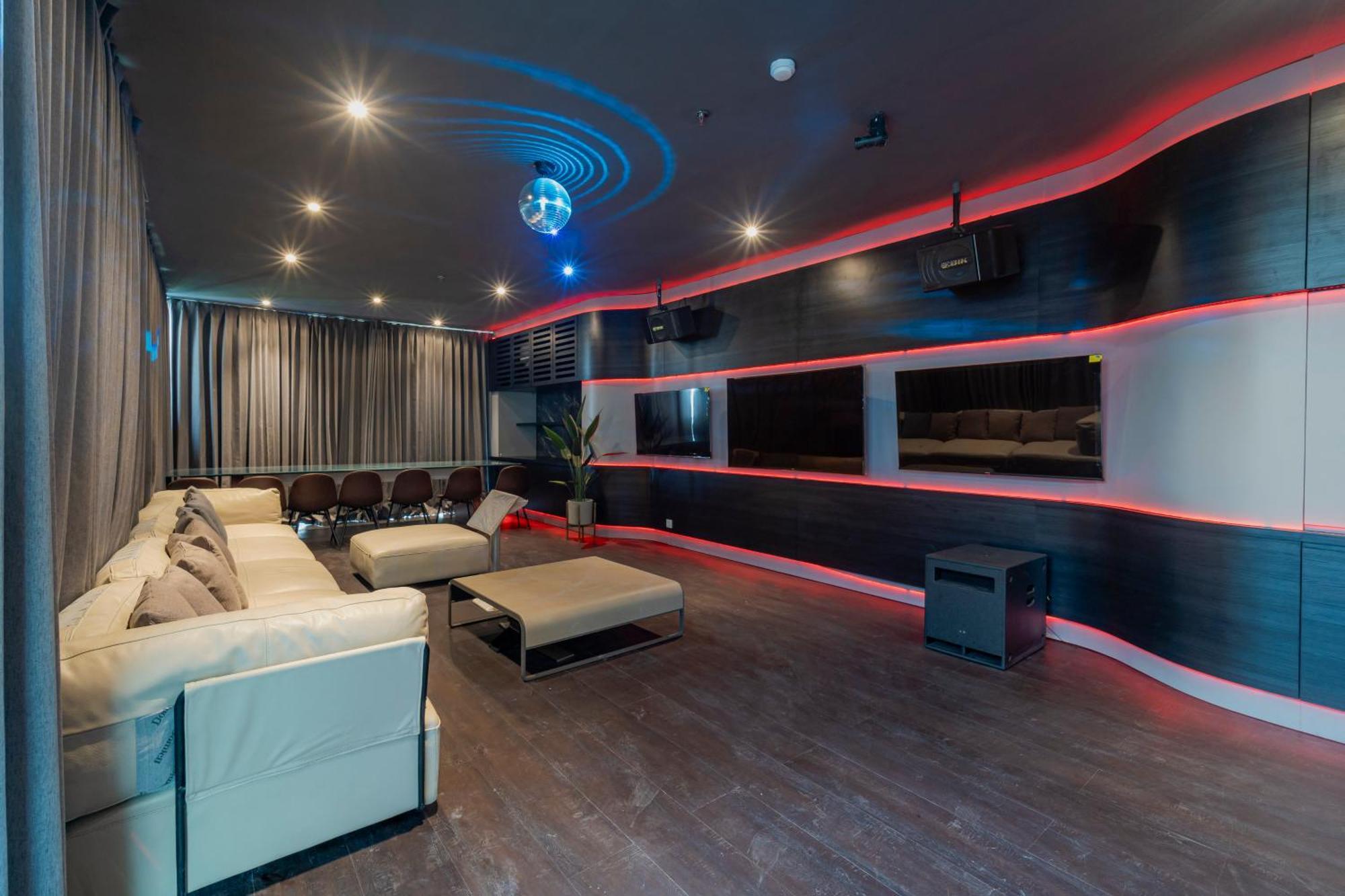 Stay.Vie Hotel Surabaja Zewnętrze zdjęcie