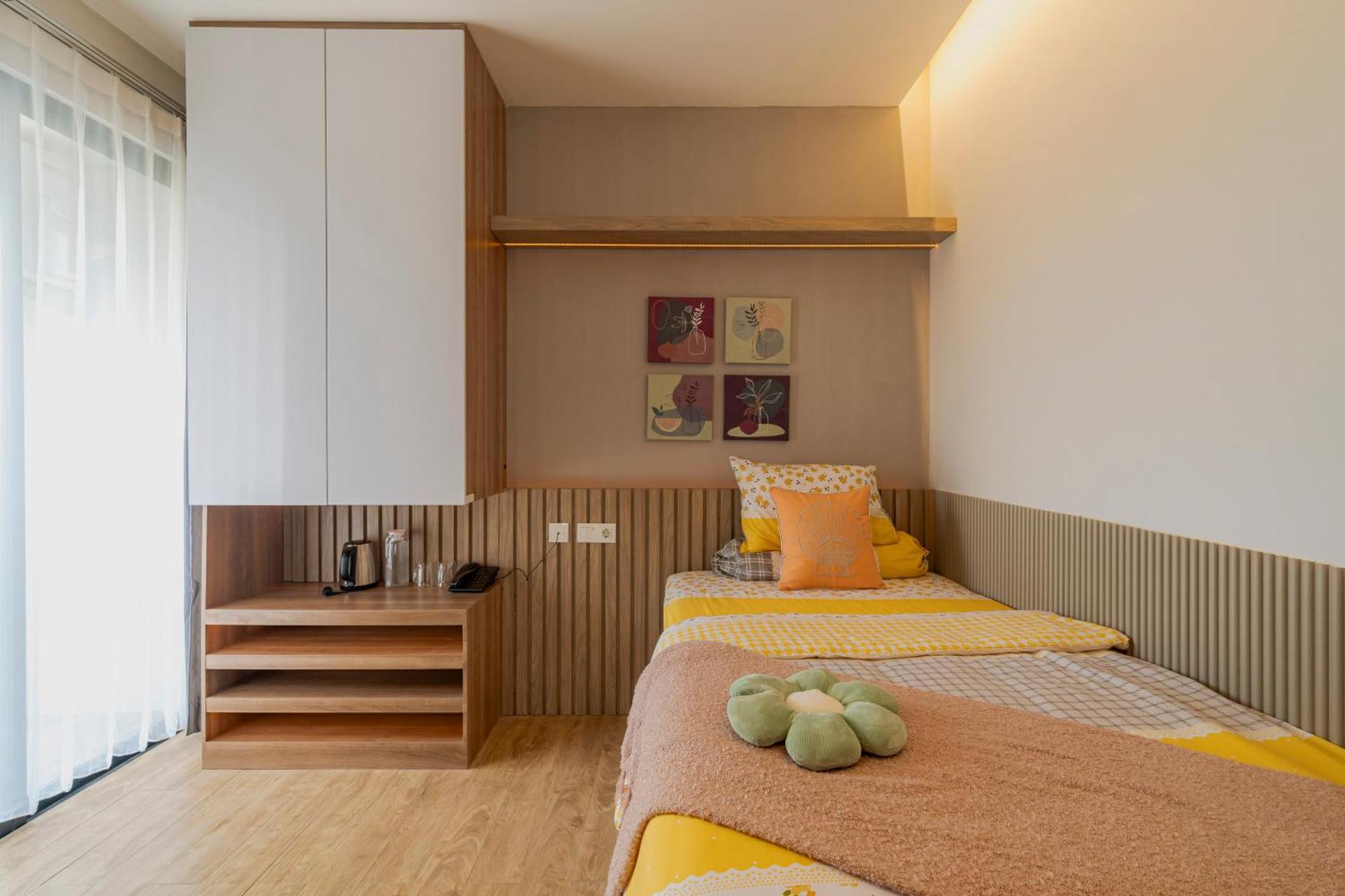 Stay.Vie Hotel Surabaja Zewnętrze zdjęcie