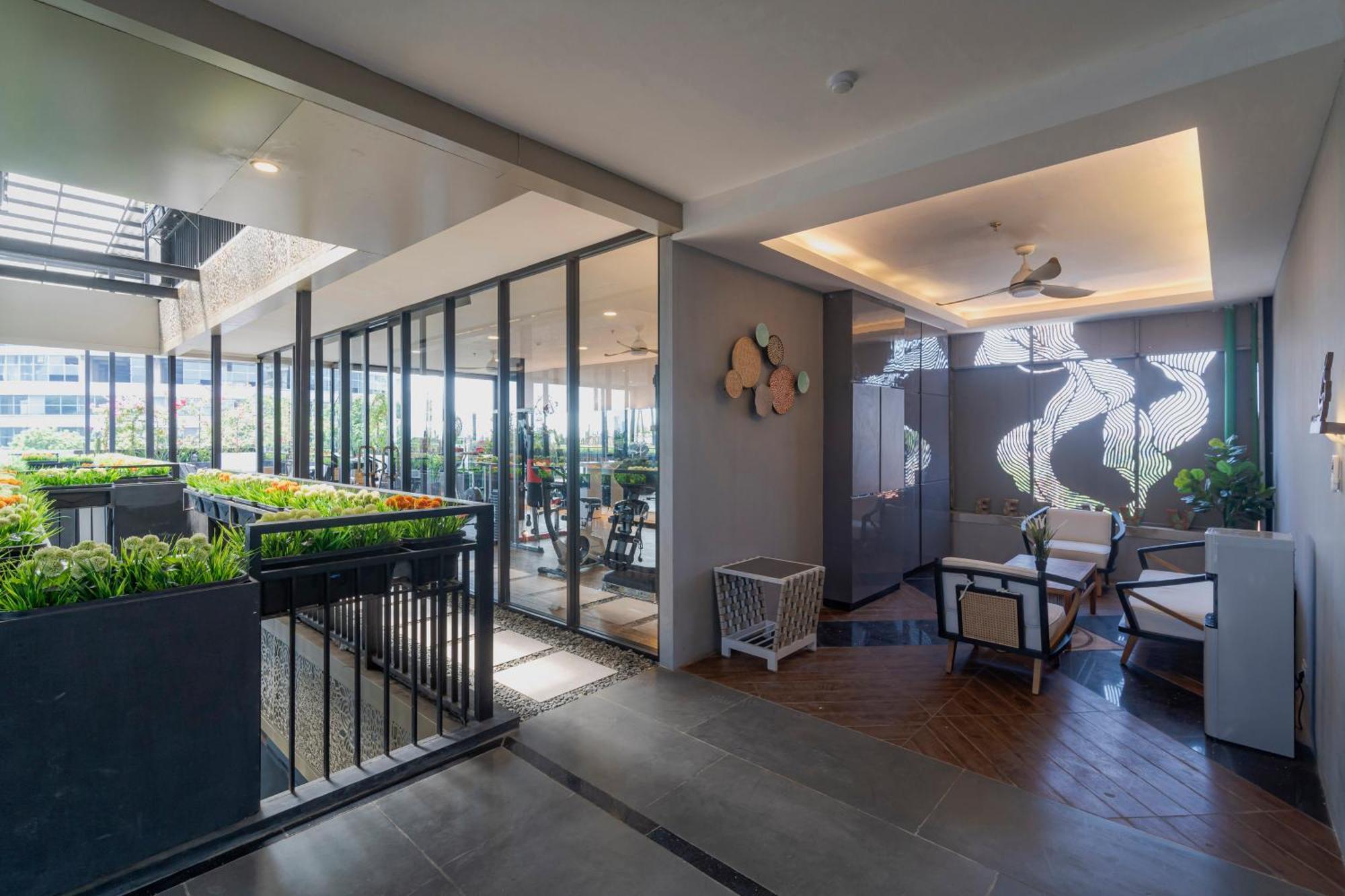 Stay.Vie Hotel Surabaja Zewnętrze zdjęcie