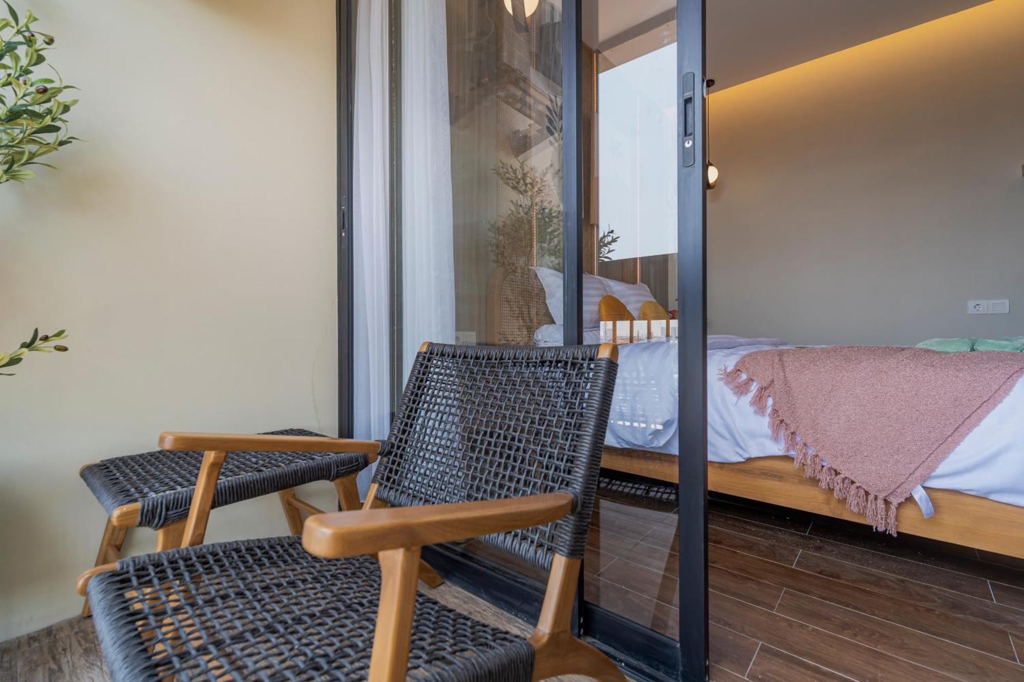 Stay.Vie Hotel Surabaja Zewnętrze zdjęcie