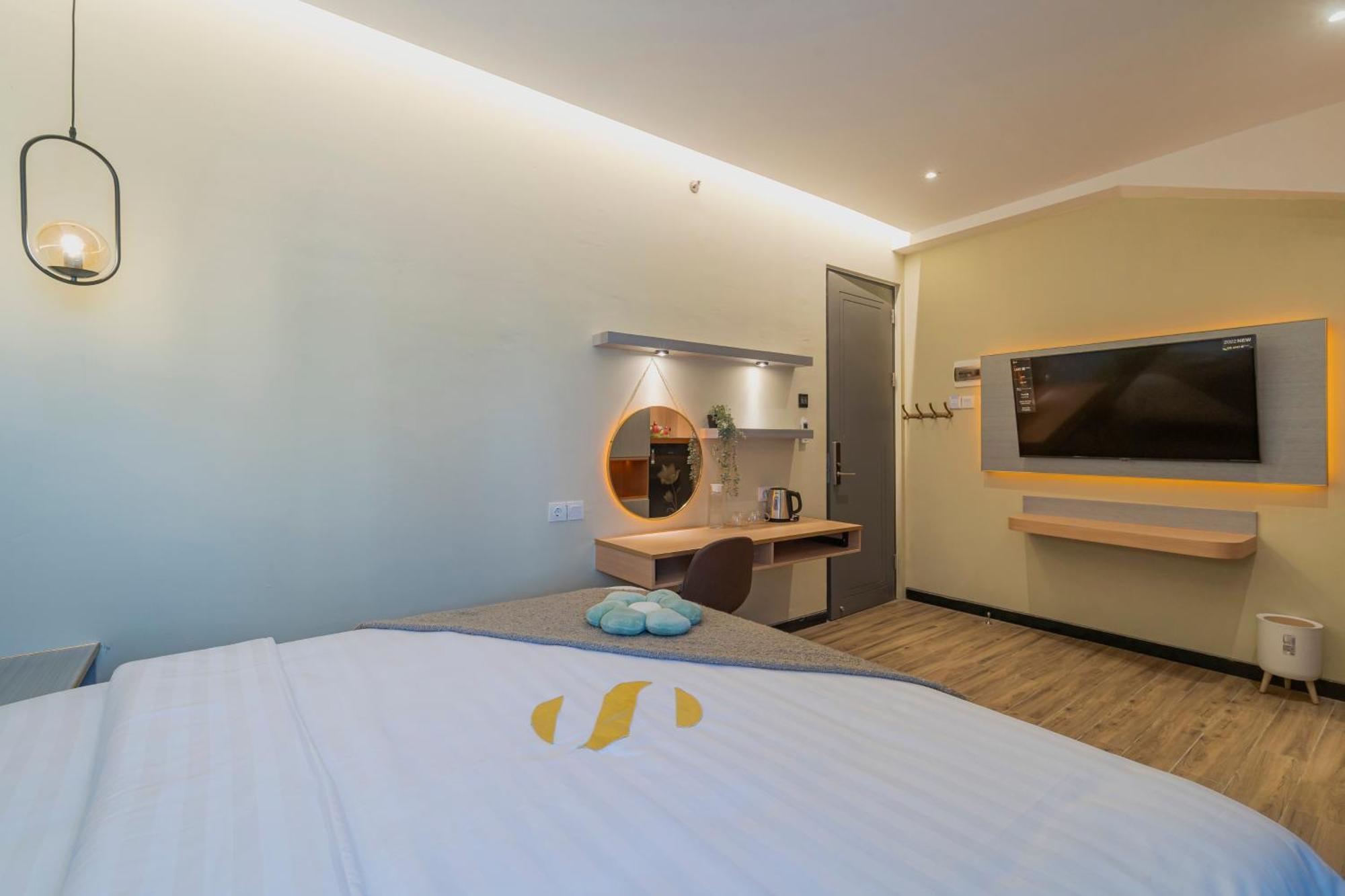 Stay.Vie Hotel Surabaja Zewnętrze zdjęcie
